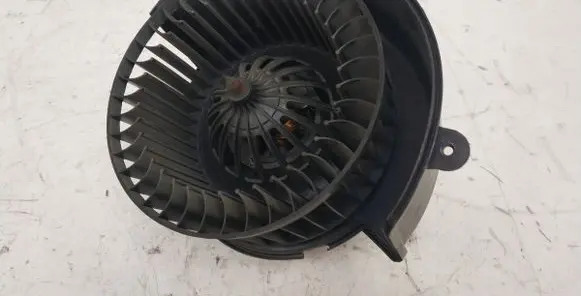 Opel Zafira B Heater fan/blower D9376006
