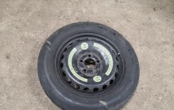 Mercedes-Benz CLK A209 C209 R12 spare wheel 2094000402 A2094000402
