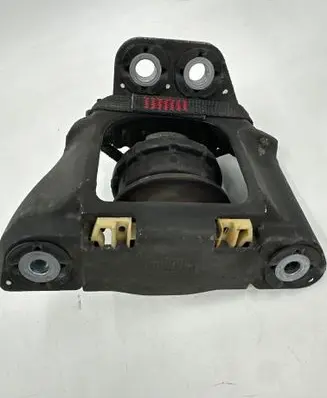 Engine mount bracket