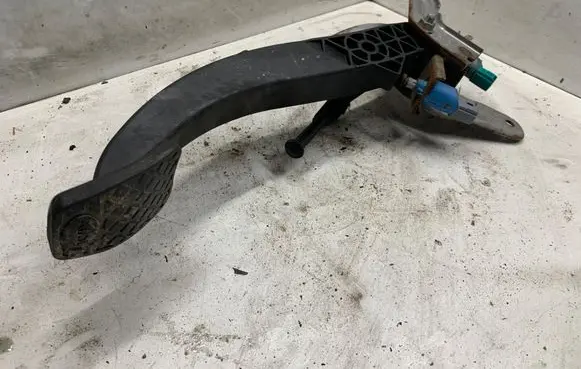 Clutch pedal