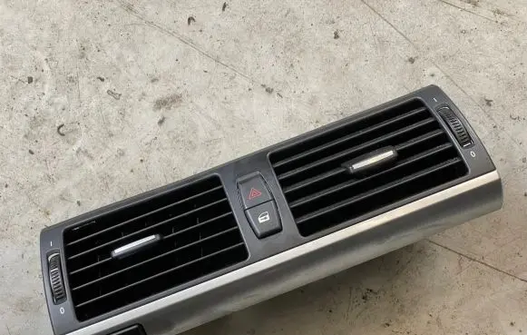 BMW X5 E70 Dash center air vent grill 6958654 7161801 7161802