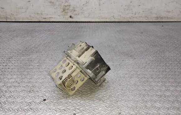 Citroen C4 I Coolant fan relay 9658508980