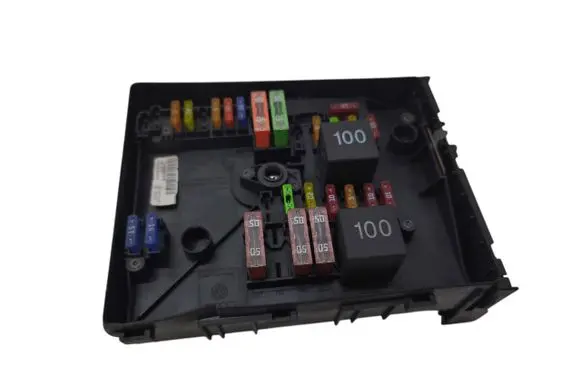 Skoda Octavia Mk2 (1Z) Fuse module 1K0937125D 1008459701E
