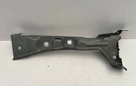 BMW 1 F40 Fender mounting bracket 7450378