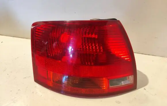 Audi A4 S4 B7 8E 8H Rear/tail lights 8E9945095E 484001 ULO748001
