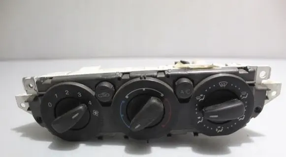 Ford Focus Interior fan control switch 7M5T19980AA
