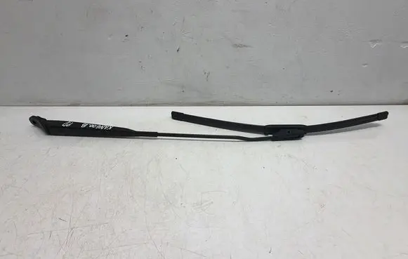 Renault Kangoo II Windshield/front glass wiper blade 8200619427