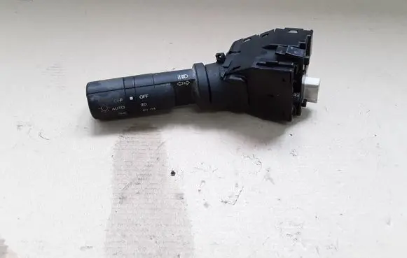 Nissan Navara D40 Indicator stalk 25540EB307