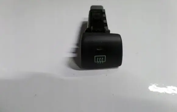 Hyundai Santa Fe Windscreen/window heater switch 9371026500