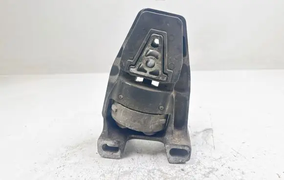 Peugeot 607 Engine mount bracket 326C68 122862