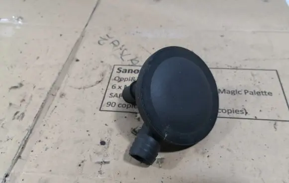 Volkswagen Transporter - Caravelle T5 Breather valve 070129101A 3911171929
