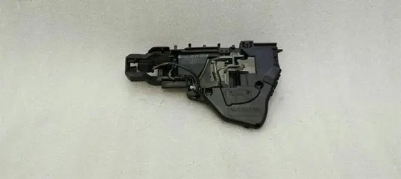 Rear door exterior handle/bracket
