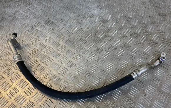 KIA Sorento Air conditioning (A/C) pipe/hose T301031811b