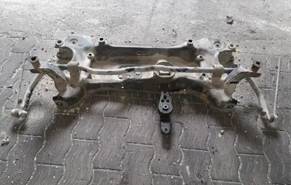 Skoda Yeti (5L) Front subframe NOCODE