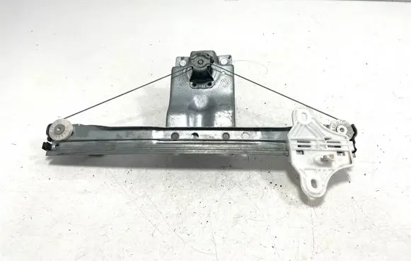 Rear door manual window regulator
