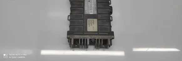 Volkswagen PASSAT B3 Engine control unit/module 0280000739 443907403G