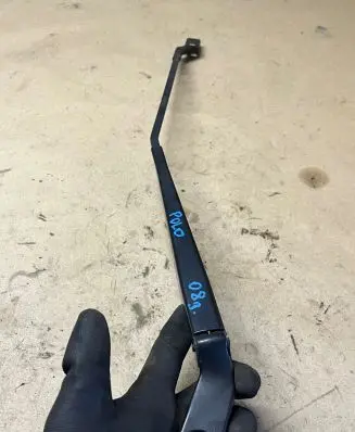 Volkswagen Polo IV 9N3 Front wiper blade arm 6Q1955410C