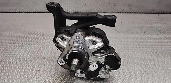 Audi A6 S6 C6 4F Fuel injection high pressure pump 0445010090 059130755E