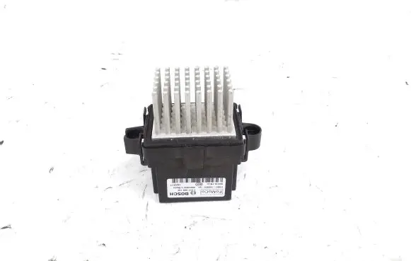 Ford Fusion II Heater blower motor/fan resistor DG9H19E624AA