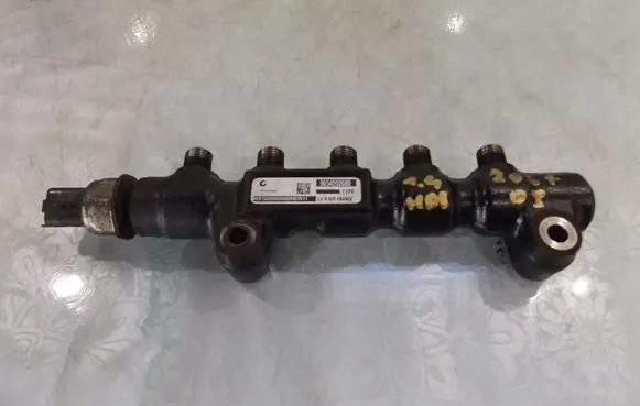 Peugeot 206+ Fuel main line pipe 9654592680