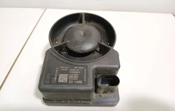 Volkswagen PASSAT B7 Alarm system siren 4S5361V5U 06183248212 031486