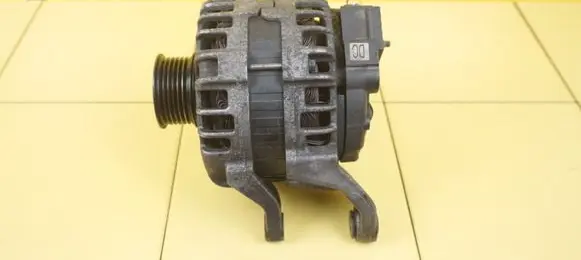 Opel Insignia B Generator/alternator 39007852 B20DTH