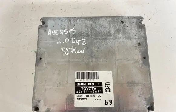 Toyota Avensis T250 Engine control unit/module 8966105691