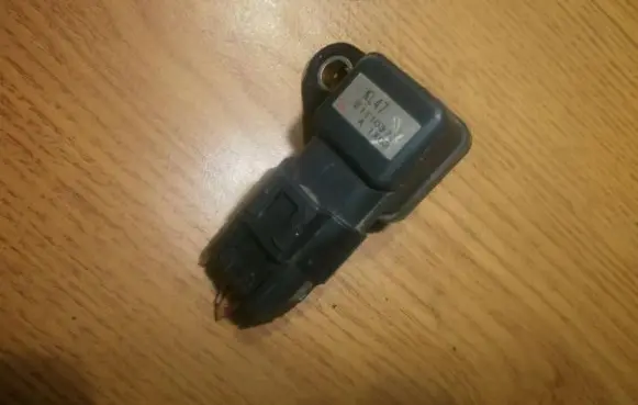 Mazda 6 Air pressure sensor E1T10372 A1X03
