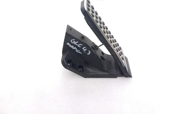 Mercedes-Benz GLC X253 C253 Accelerator throttle pedal A2533000104 01404