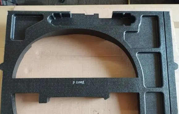 Trunk/boot floor carpet liner