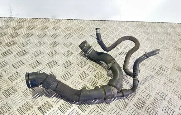 Skoda Superb B5 (3U) Engine coolant pipe/hose 3B0122101J