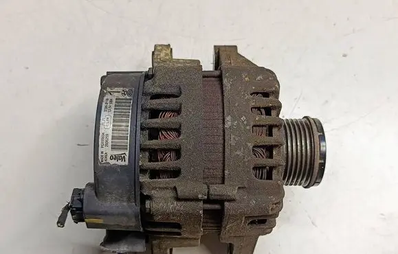 Hyundai ix35 Generator/alternator 373002F100U3 373002F100 2606259