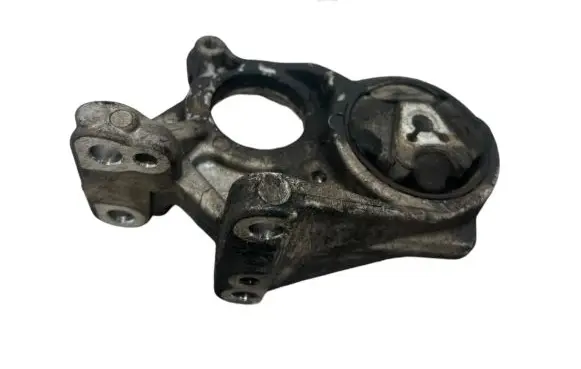 Citroen DS5 Engine mount bracket 9684500180