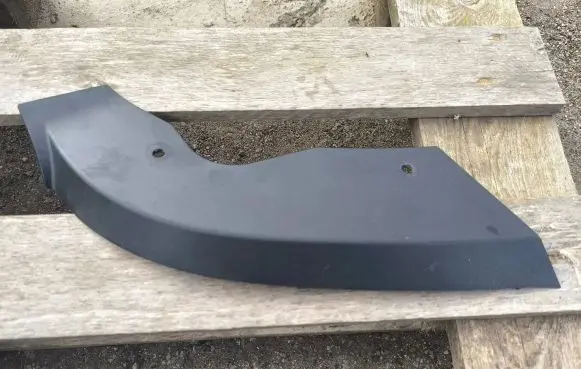 Under headlight/headlamp trim