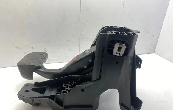 Volkswagen Touran III Brake pedal 5Q1723058BP 021118