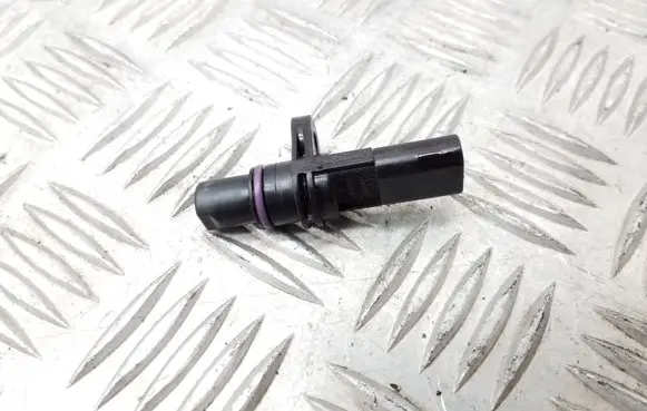 Audi Q3 8U Camshaft position sensor 04L907601