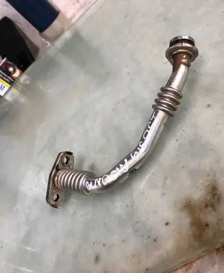 Seat Arona Turbo turbocharger oiling pipe/hose 04l145736