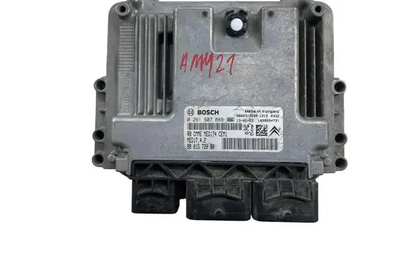 Peugeot 208 I Engine control unit/module 9801572080 0261S07689
