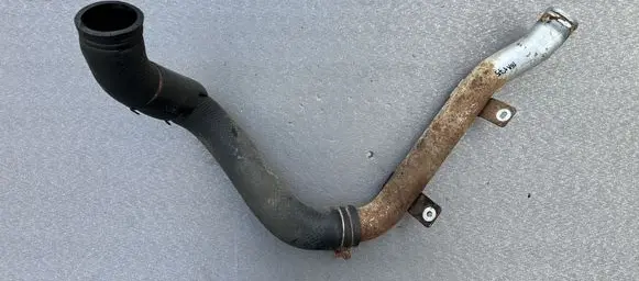 Nissan Patrol Y60 Engine coolant pipe/hose 2153322J11 2150522J11
