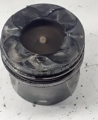 Piston