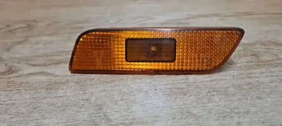 Volvo S80 Front fender indicator light 9190950