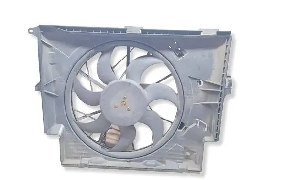 BMW 1 E82 E88 Electric radiator cooling fan 7561711