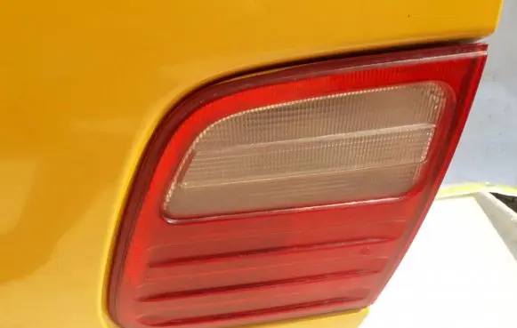 Mercedes-Benz E W210 Tailgate rear/tail lights