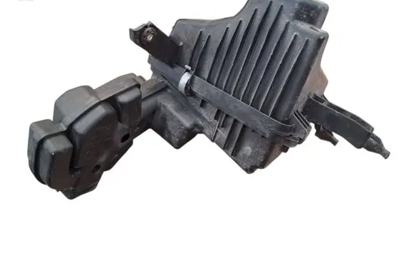 Nissan X-Trail T32 Air filter box BD704