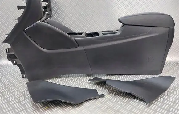 Mazda CX-5 Center console KA0H64321