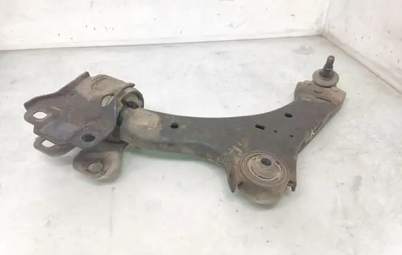 Volvo V70 Front lower control arm/wishbone 6G9N3A052 6G9N3A053
