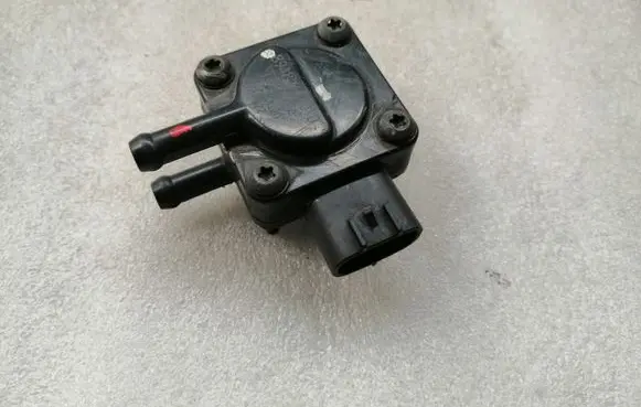 Exhaust gas pressure sensor
