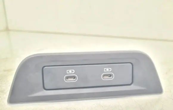 Porsche Taycan 9J1 USB socket connector 4N1035954