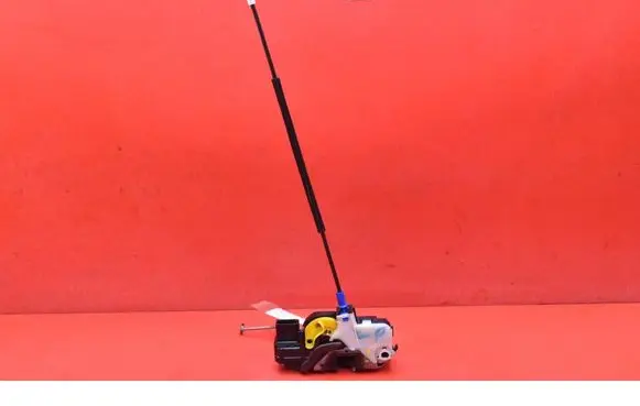 Opel Astra J Front door lock 