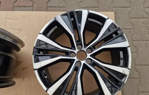 Volvo XC60 R20 alloy rim 